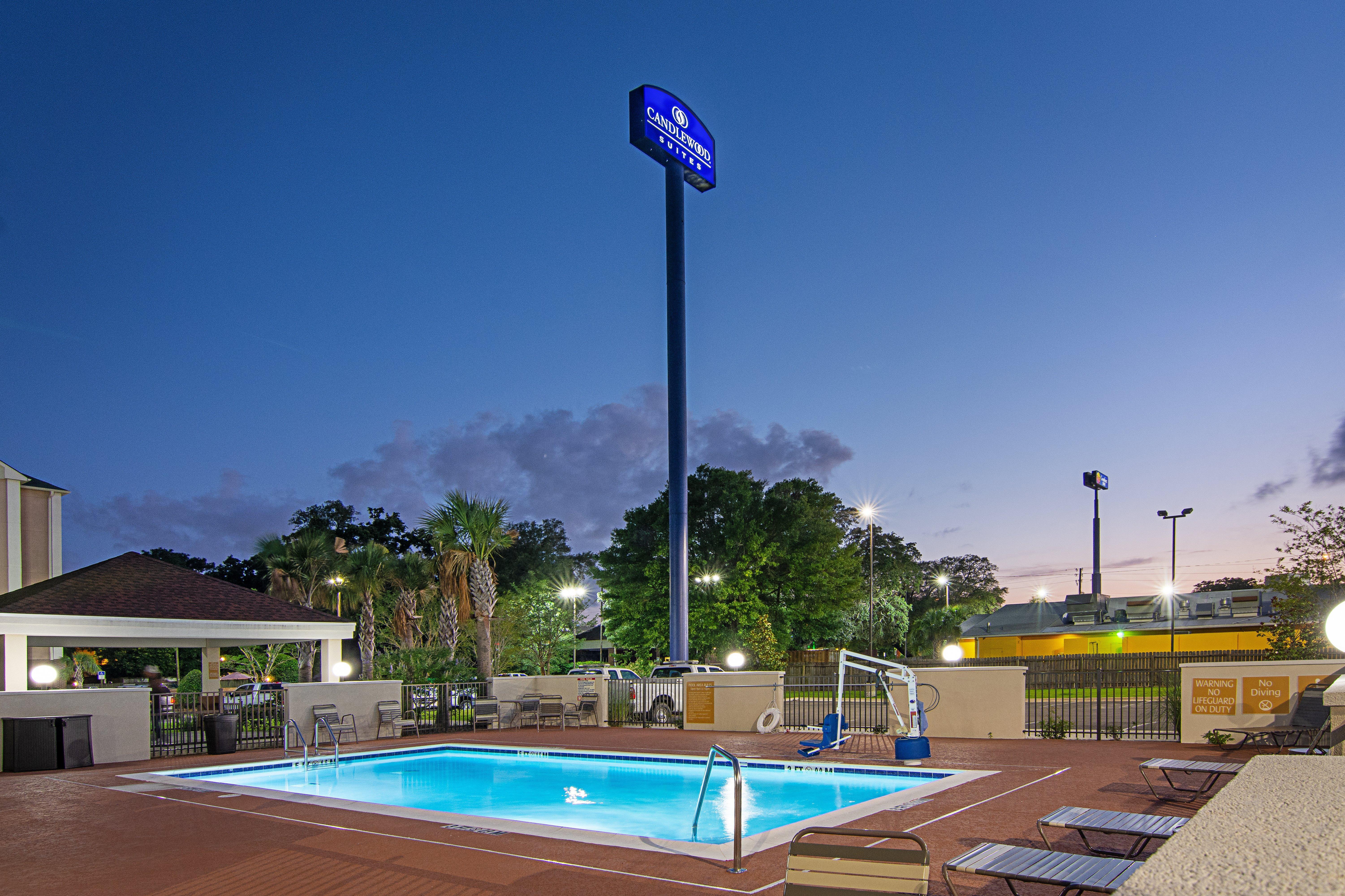 Candlewood Suites - Pensacola - University Area By Ihg Екстер'єр фото