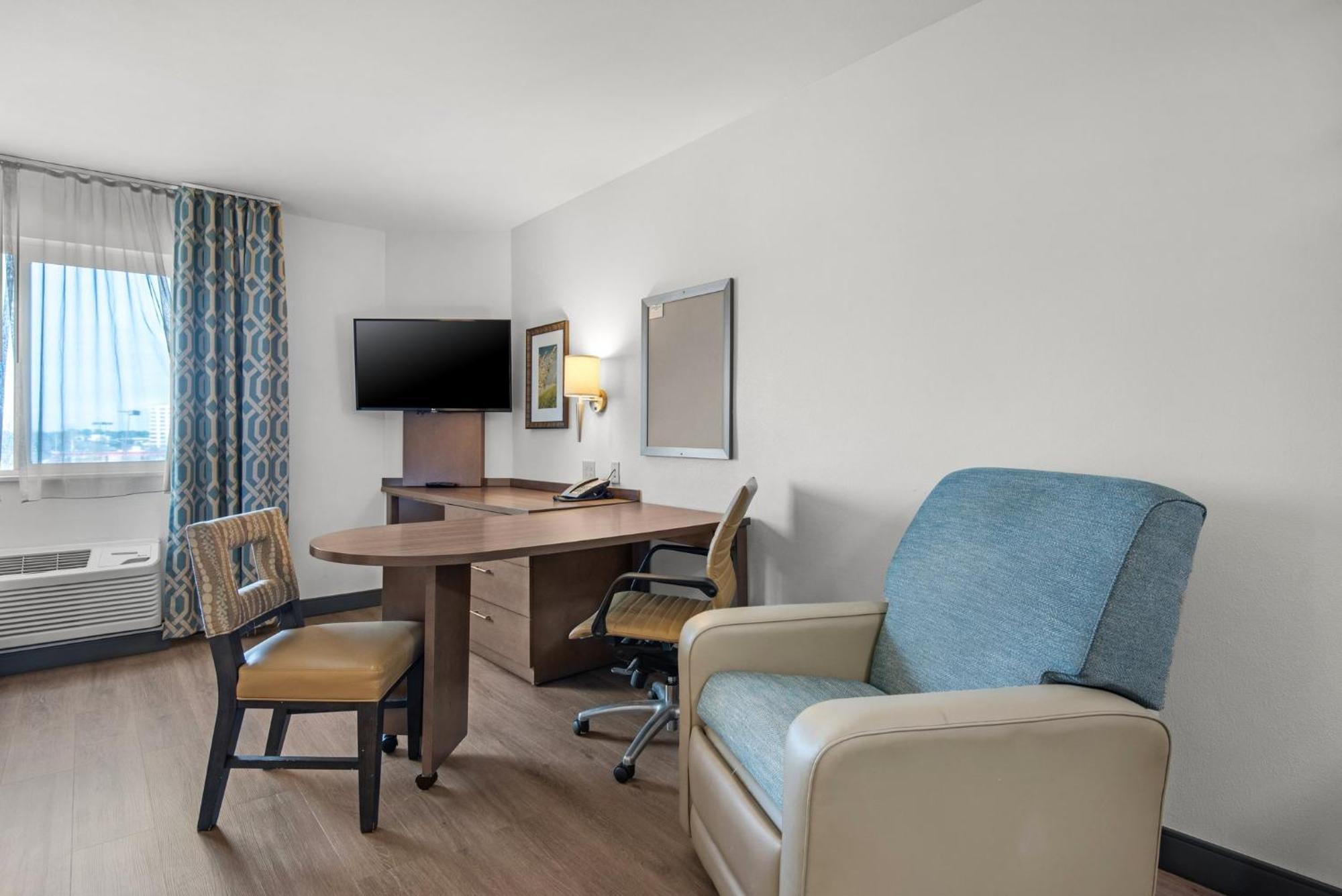 Candlewood Suites - Pensacola - University Area By Ihg Екстер'єр фото