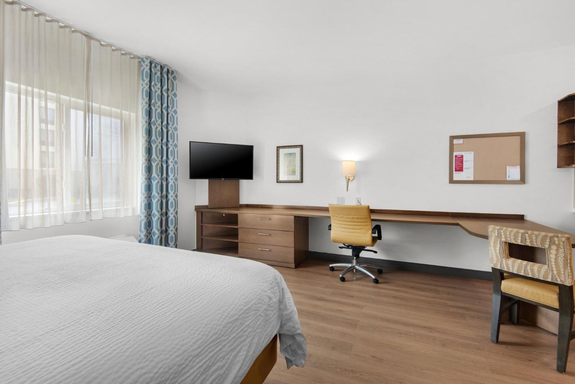 Candlewood Suites - Pensacola - University Area By Ihg Екстер'єр фото